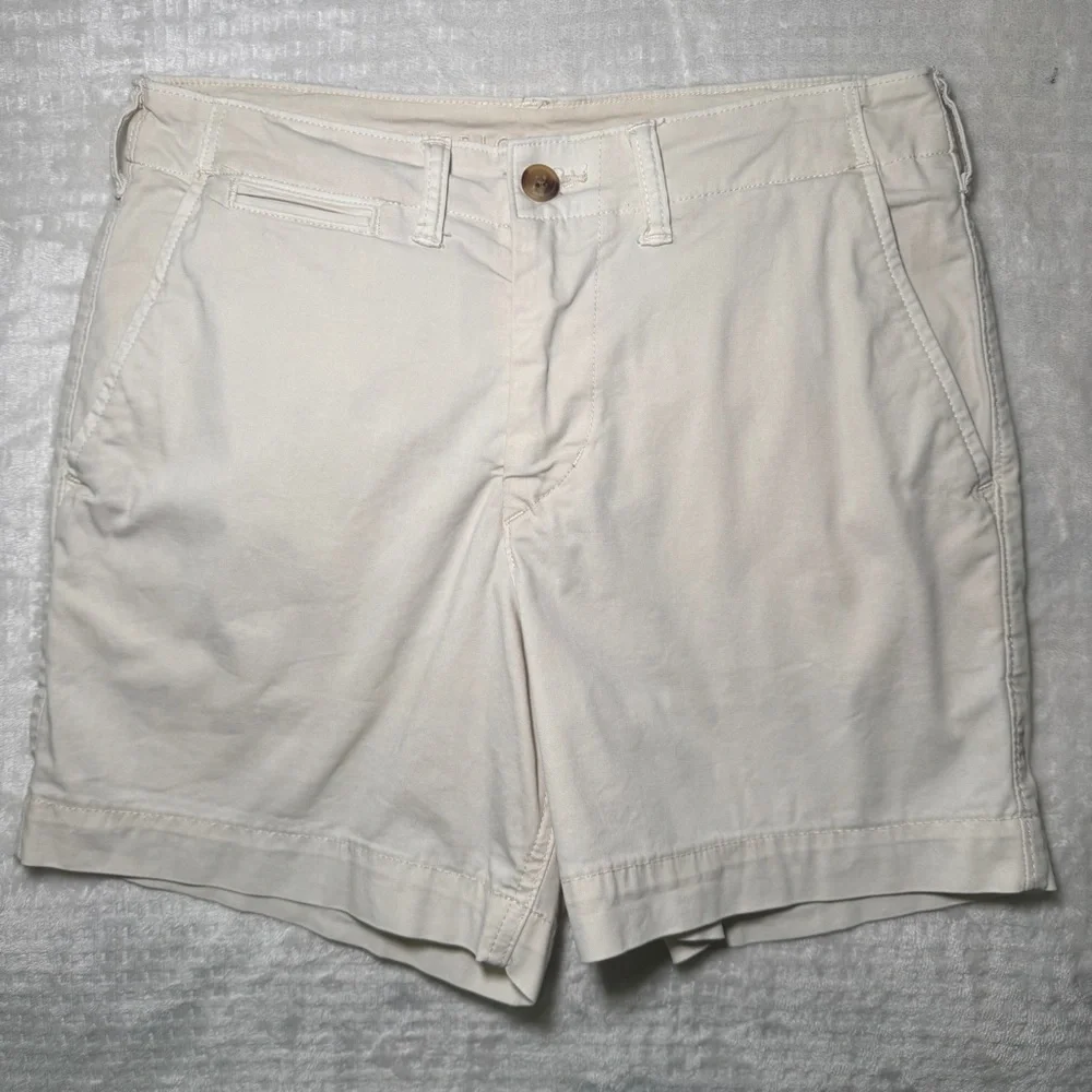 American Eagle Outfitters Khaki Shorts Size 29